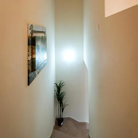 Hubstay - Hillside In Holiday home *