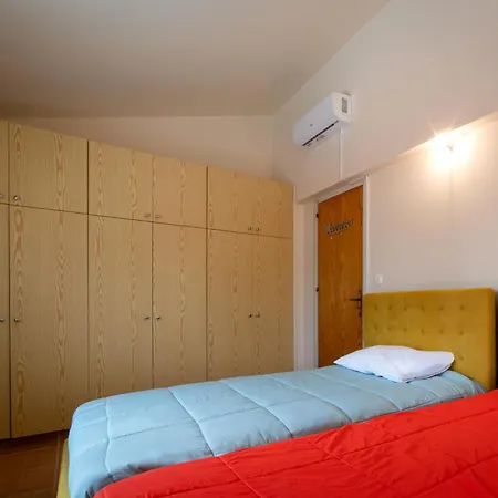 Hubstay - Hillside In *