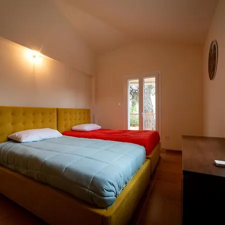 Hubstay - Hillside In Platres
