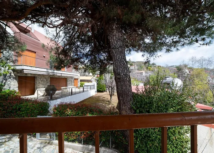 Hubstay Hillside With Private Jacuzzi Prázdninový dům *