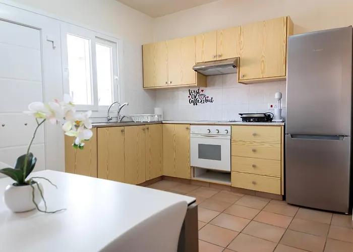 Hubstay Hillside With Private Jacuzzi Platres