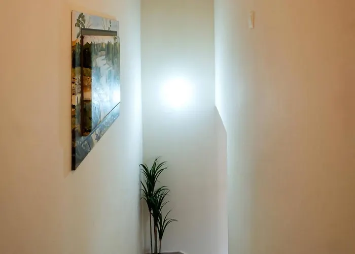 Hubstay Hillside With Private Jacuzzi Prázdninový dům