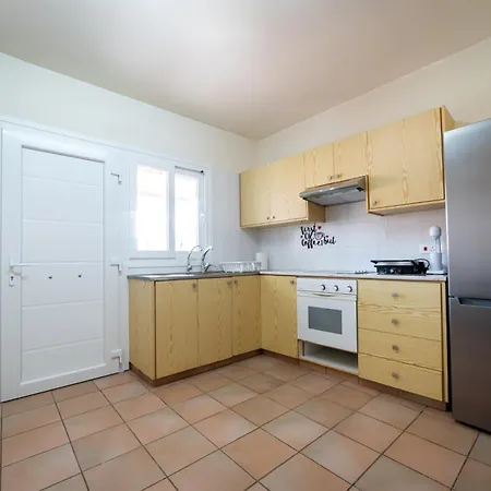 Hubstay - Hillside In Holiday home *