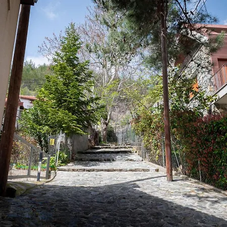 بيت للعطل Hubstay Hillside With Private Jacuzzi